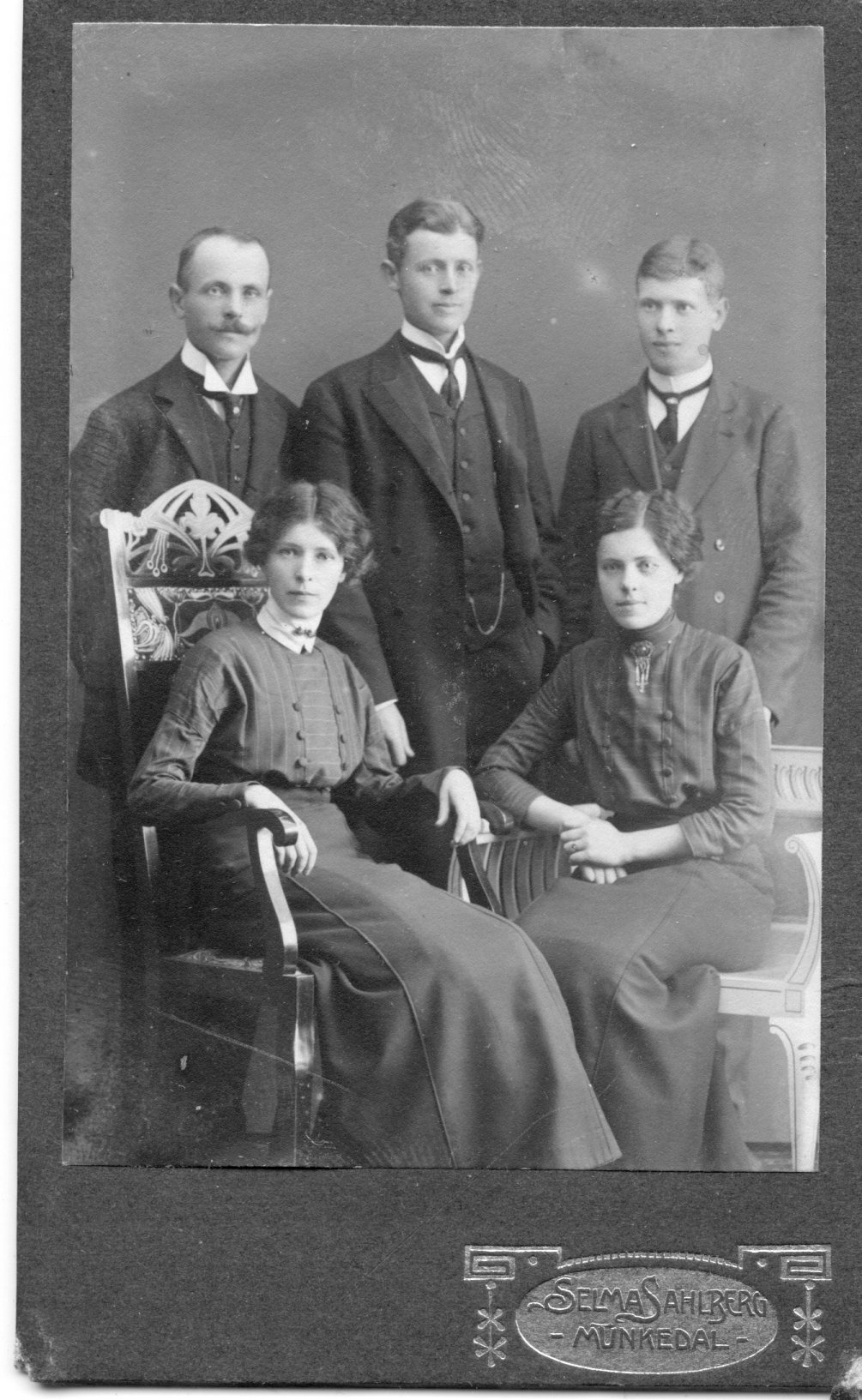 Axel, Harald, Ninus, Selma och Elin Sahlberg.jpg